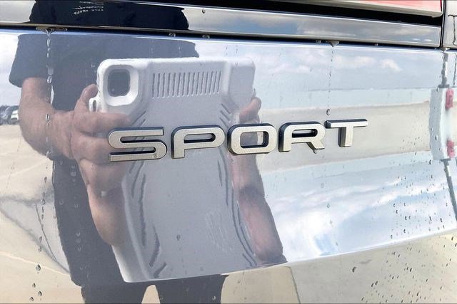 New 2026 Land Rover Range Rover Sport Dynamic SE image 9