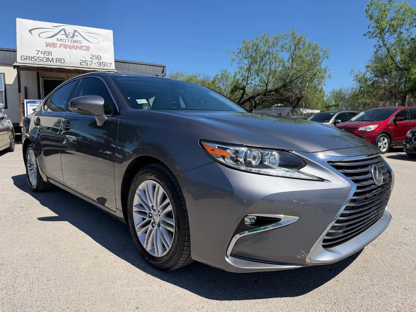 Used 2016 Lexus ES 350 w/ Premium Package w/Wood Trim FWD image 2
