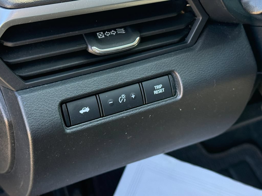Used 2019 Nissan Altima 2.5 SR w/ SR Premium Package FWD image 19