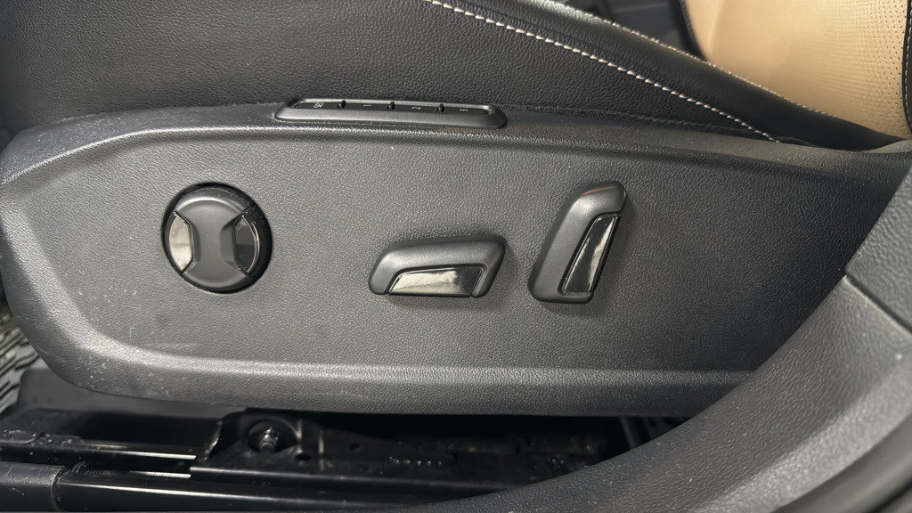 Certified 2021 Volkswagen Jetta SEL Premium image 18