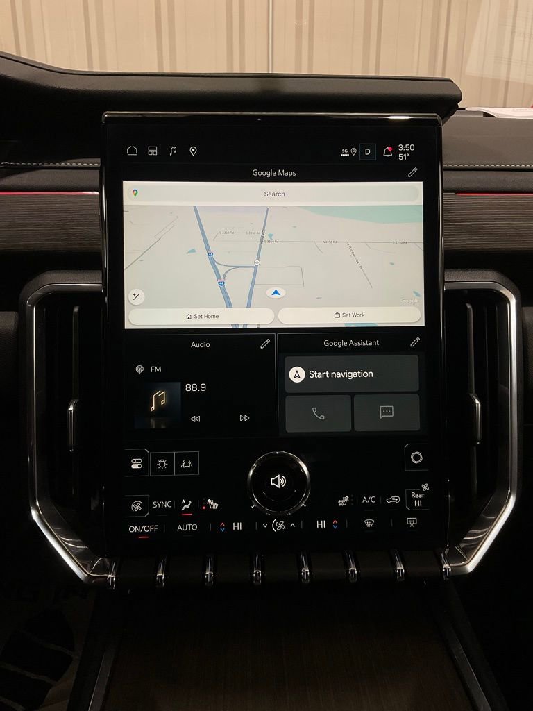 Used 2025 GMC Acadia Denali w/ Super Cruise Package image 18