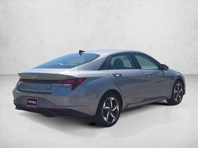 Used 2023 Hyundai Elantra SEL w/ Convenience Package FWD image 13
