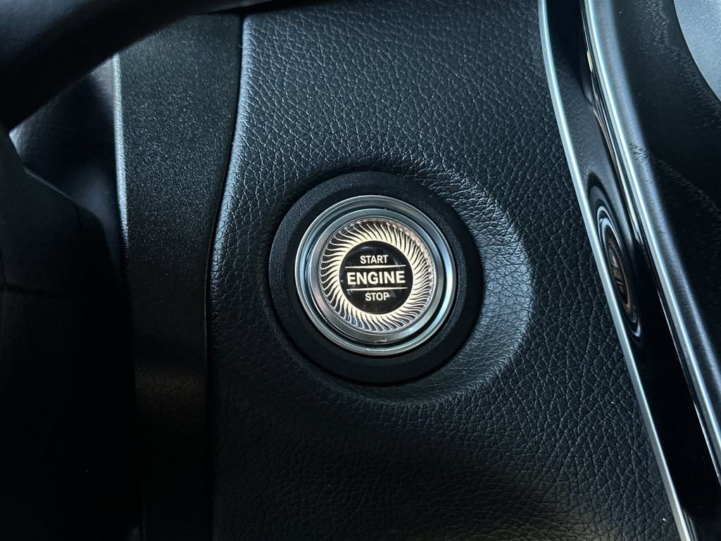 Used 2021 Mercedes-Benz GLC 300 4MATIC image 22