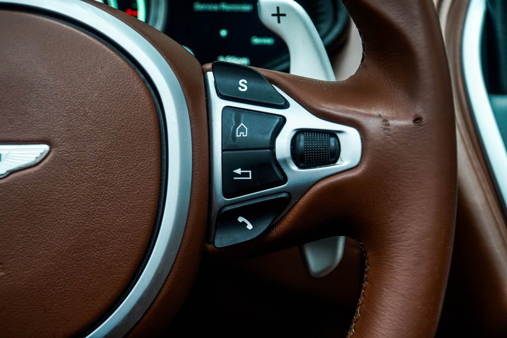 Used 2019 Aston Martin DB11 Volante RWD image 43