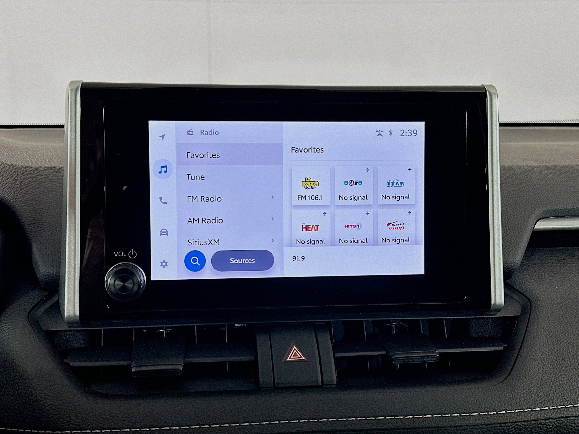 Used 2025 Toyota RAV4 XLE w/ Convenience Package FWD image 21