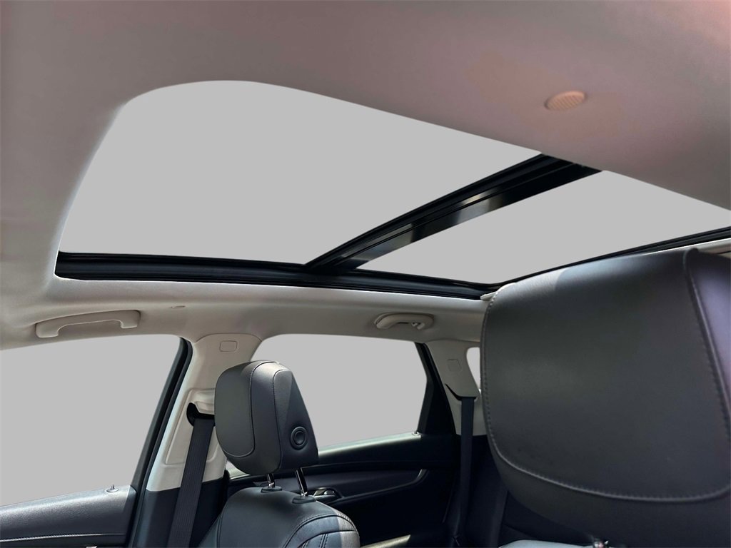 Used 2017 Cadillac XT5 Luxury w/ Driver Awareness Package image 23