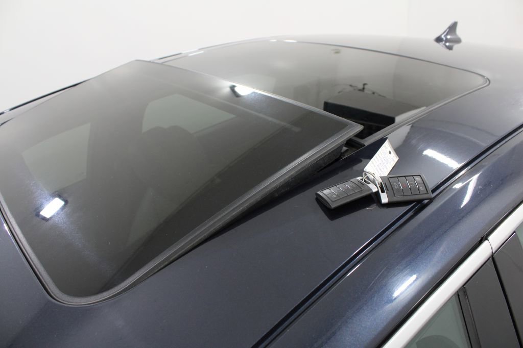 Used 2013 Cadillac XTS Luxury w/ Driver Awareness Package image 10