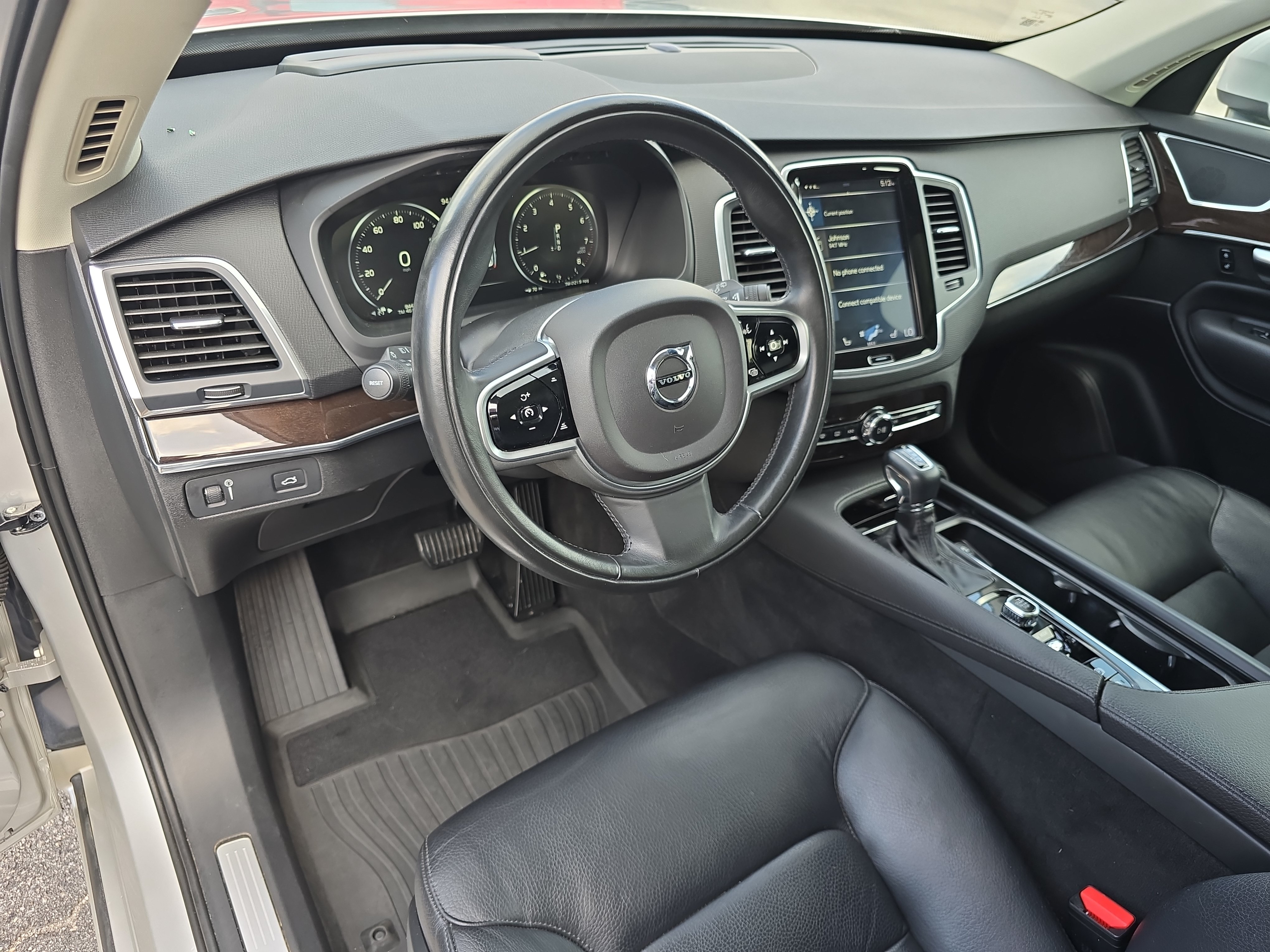 Used 2019 Volvo XC90 T6 Momentum w/ Advanced Package AWD/4WD image 18