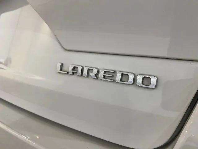 Used 2024 Jeep Grand Cherokee Laredo RWD image 94