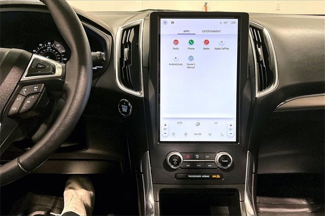 Used 2024 Ford Edge Titanium w/ Cold Weather Package image 15