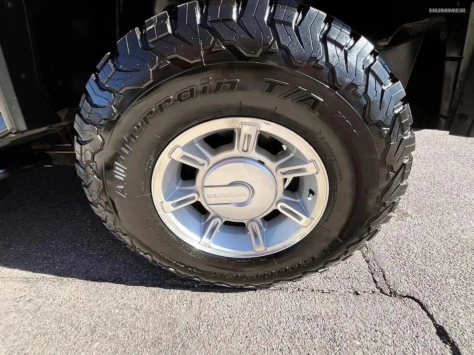 Used 2003 HUMMER H2 w/ Preferred Equipment Group AWD/4WD image 15