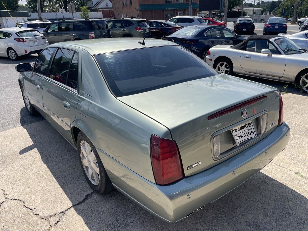 Used 2005 Cadillac De Ville DTS w/ Equipment Group FWD image 22