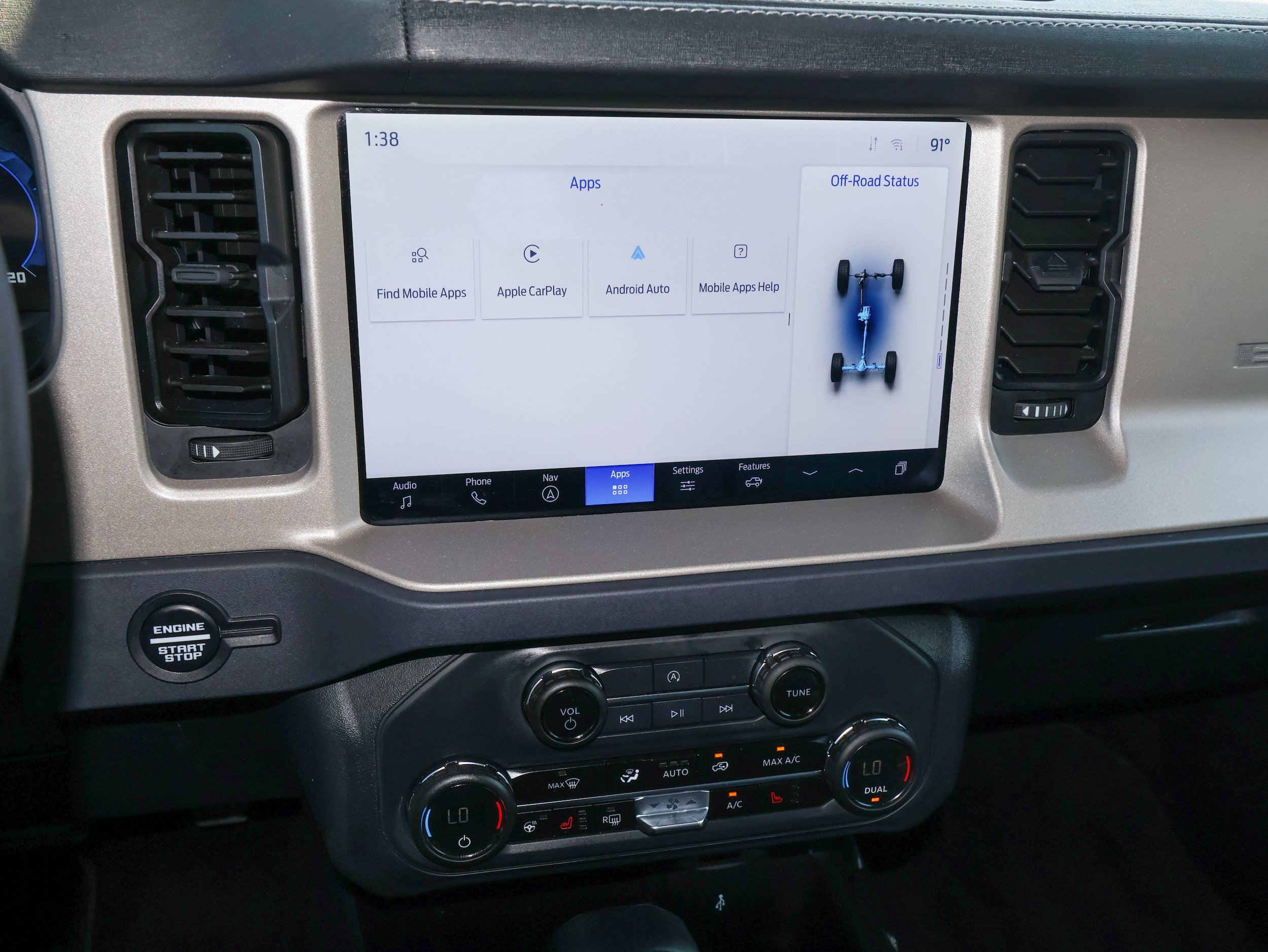Used 2025 Ford Bronco Outer Banks AWD/4WD image 18