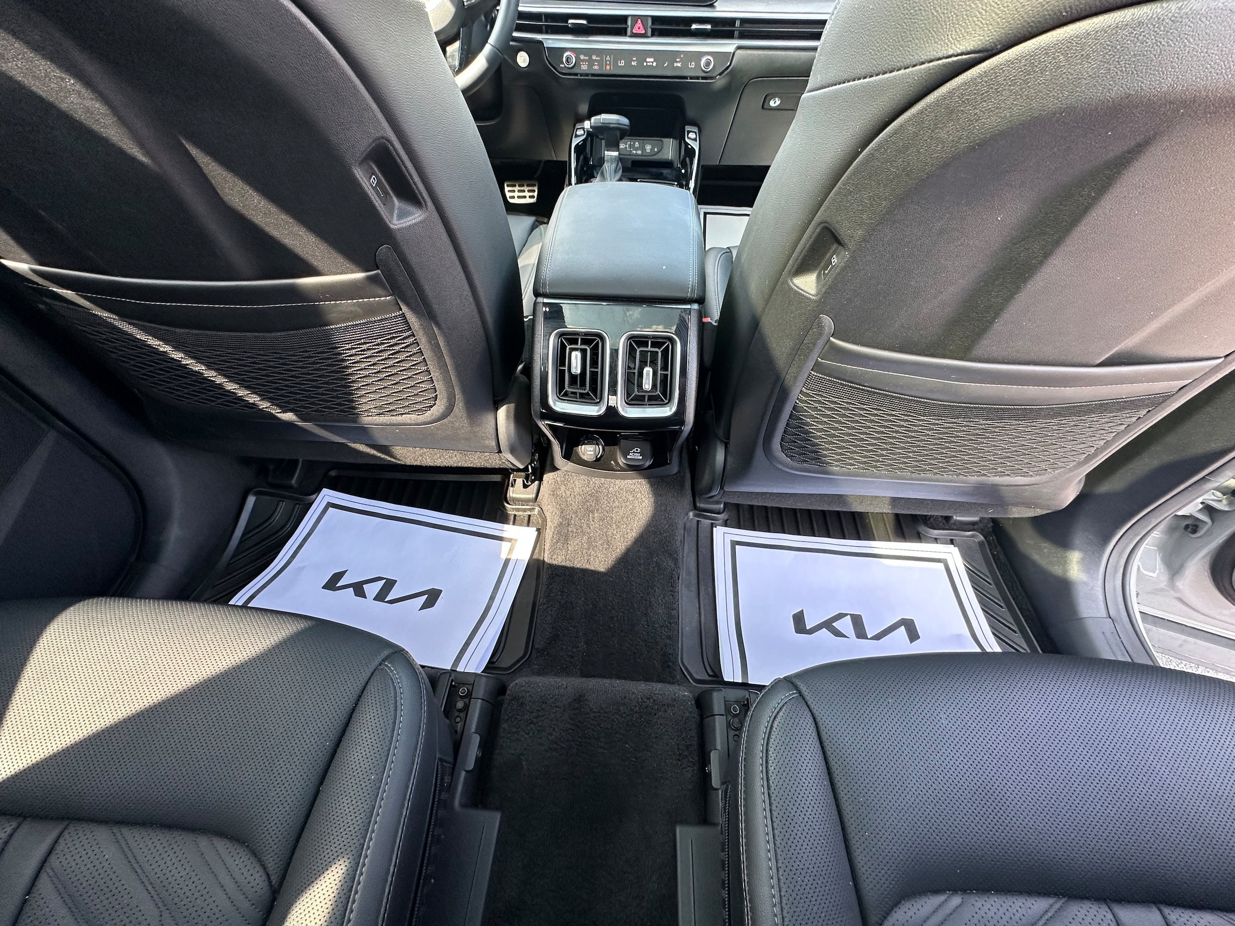Used 2025 Kia Sorento SX Prestige AWD/4WD image 16