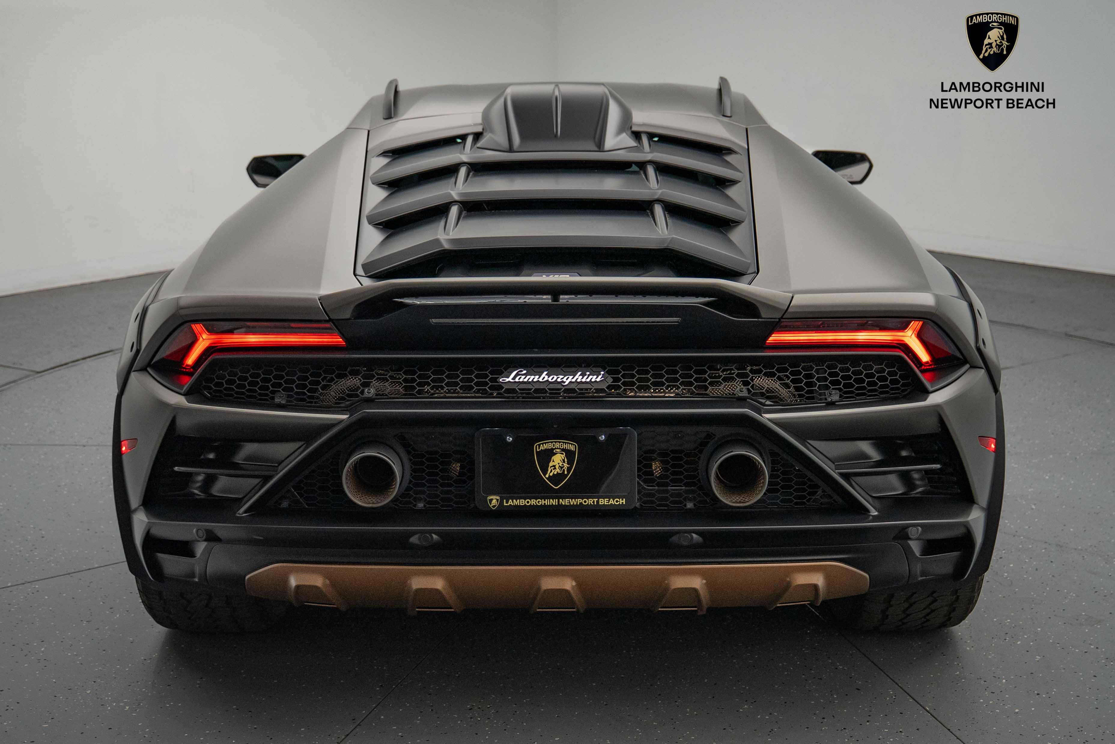 Used 2024 Lamborghini Huracan Sterrato image 5