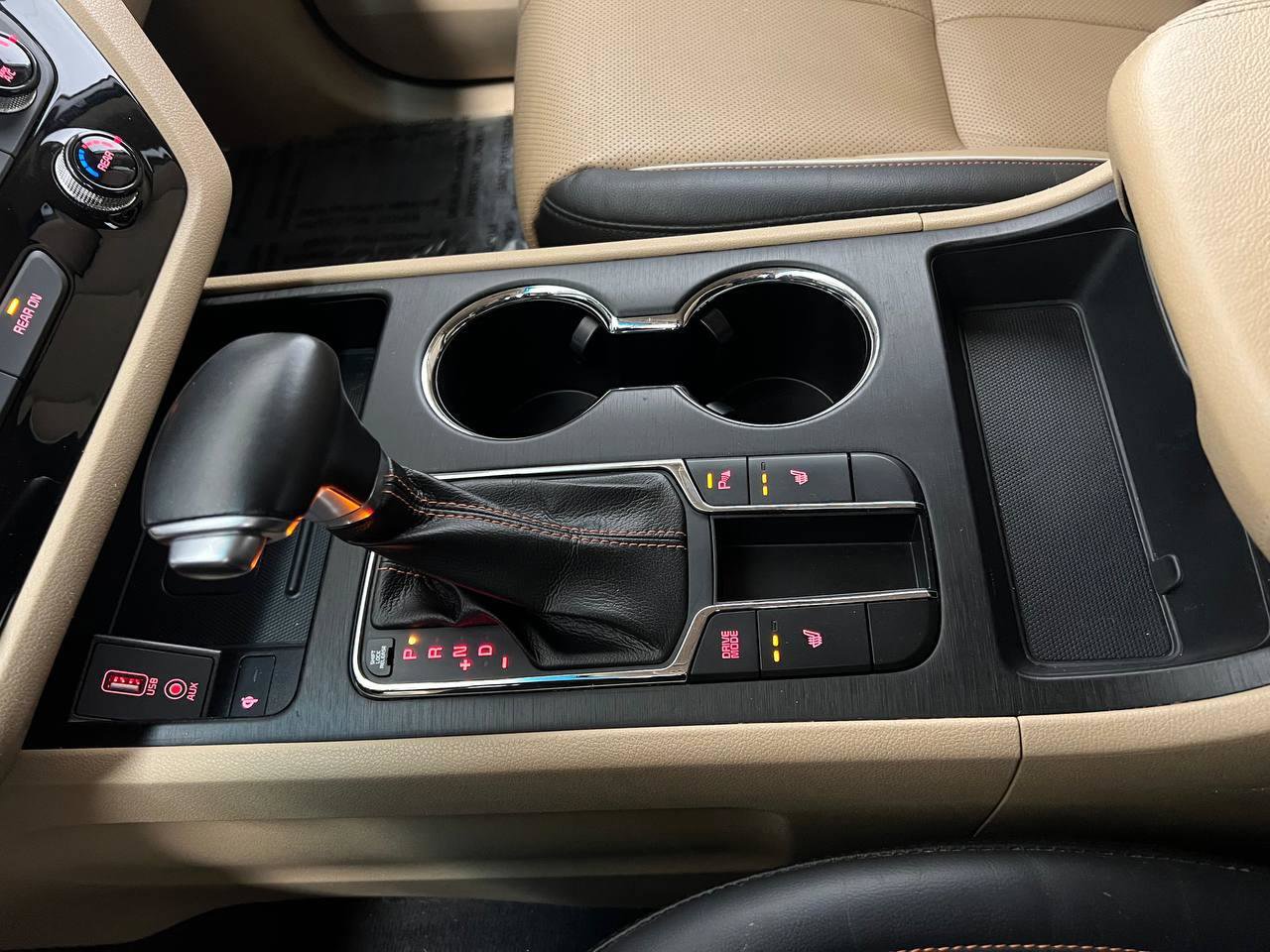 Used 2019 Kia Sedona EX image 19