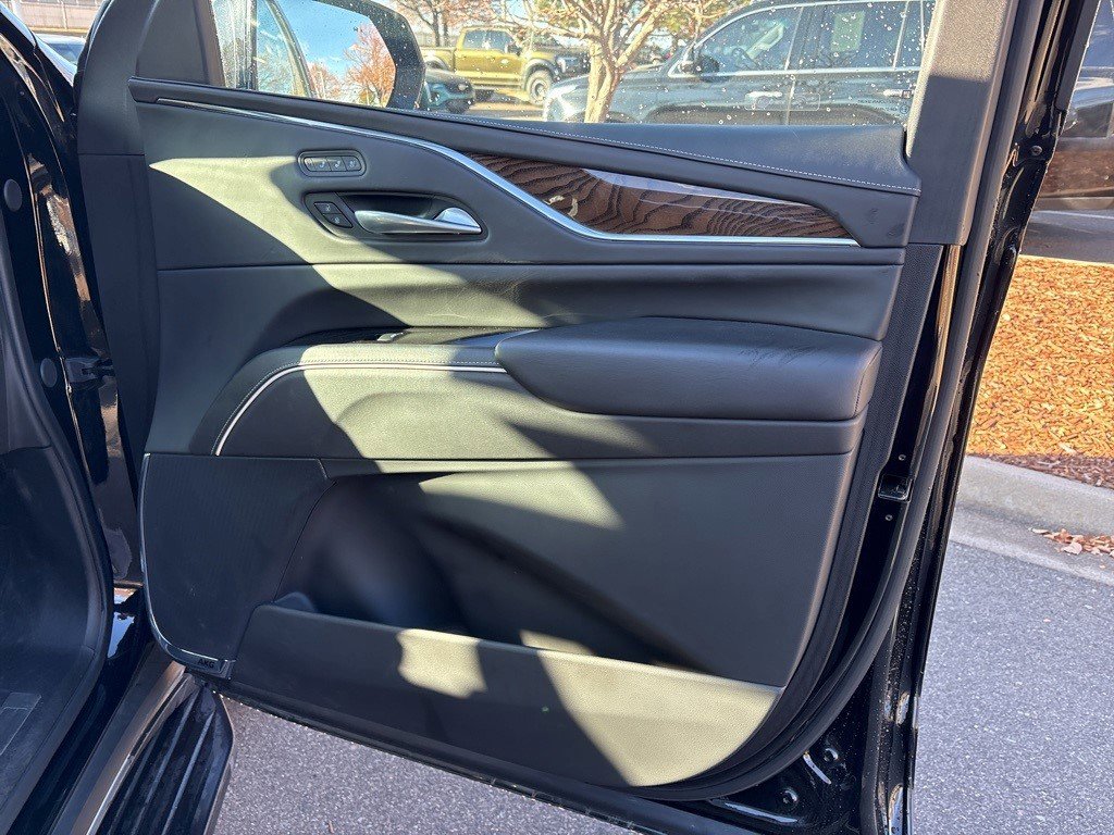 Certified 2023 Cadillac Escalade Premium Luxury Platinum image 21