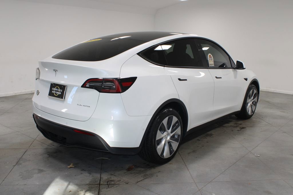 Used 2021 Tesla Model Y Long Range image 9