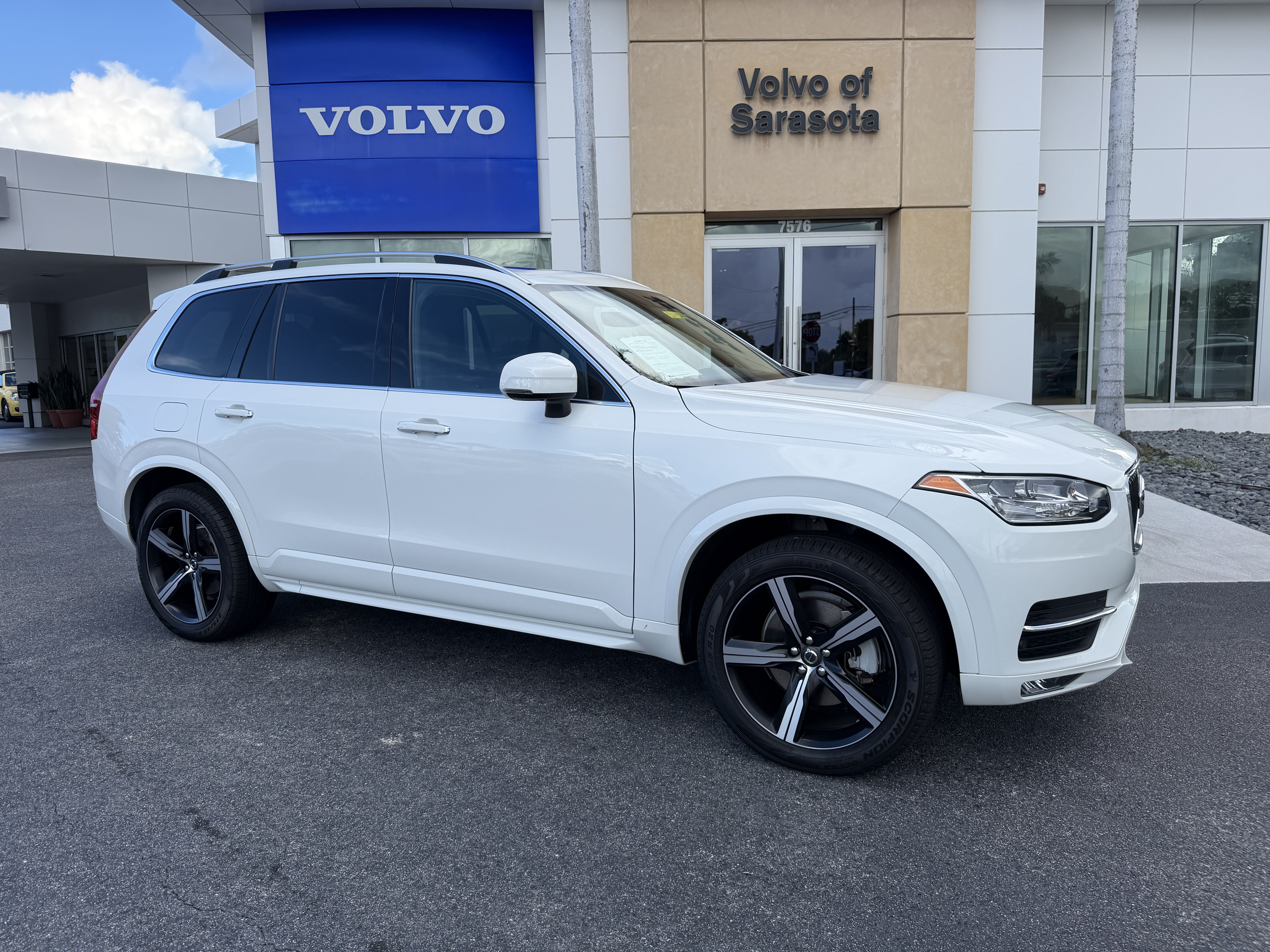 Used 2016 Volvo XC90 T6 Momentum AWD/4WD video 1