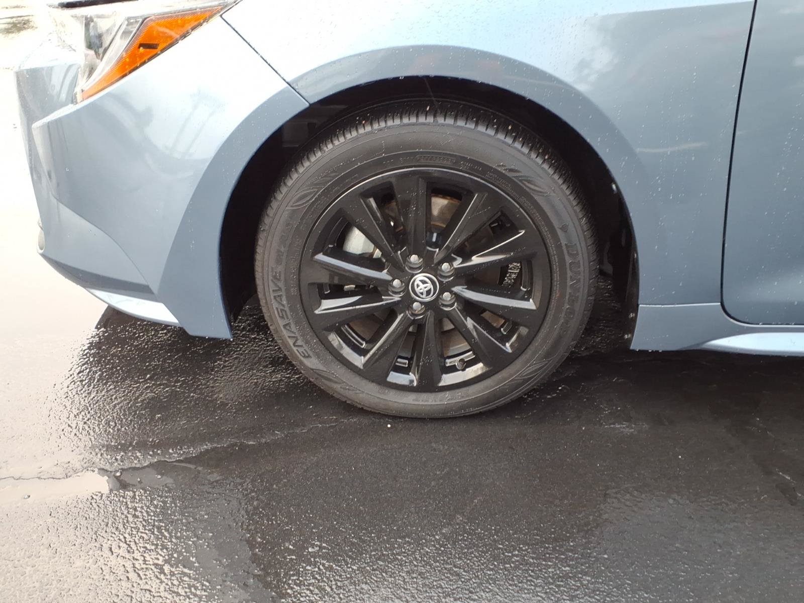 Used 2024 Toyota Corolla LE w/ LE Premium Package FWD image 9