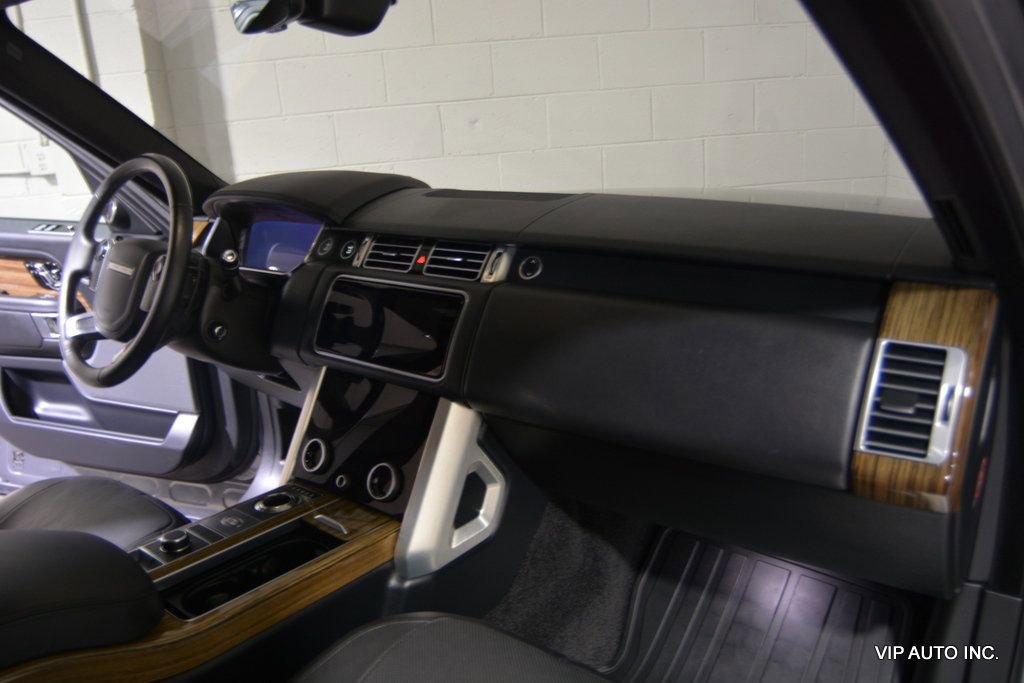 Used 2018 Land Rover Range Rover HSE image 10