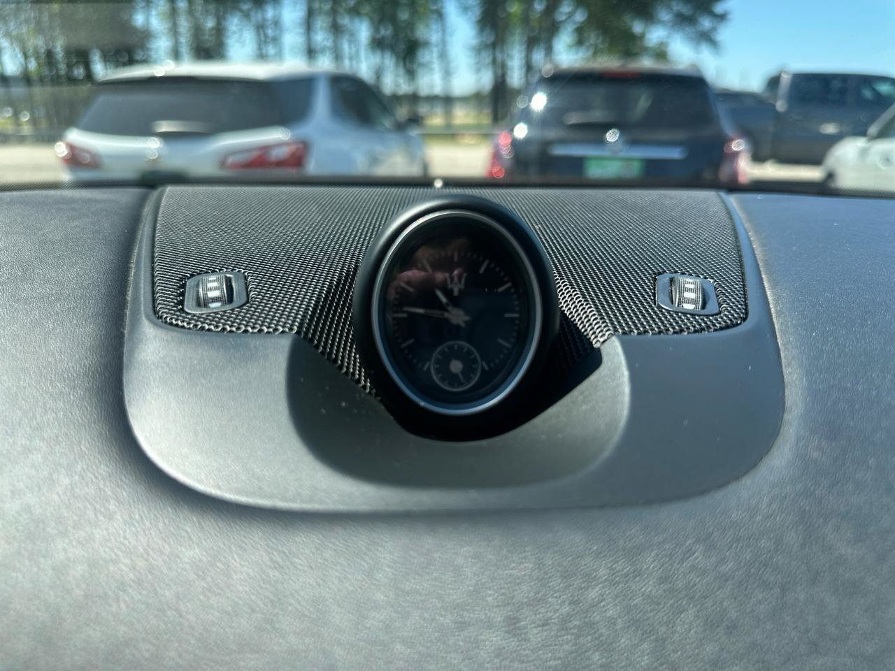 Used 2018 Maserati Levante GranLusso AWD/4WD image 14