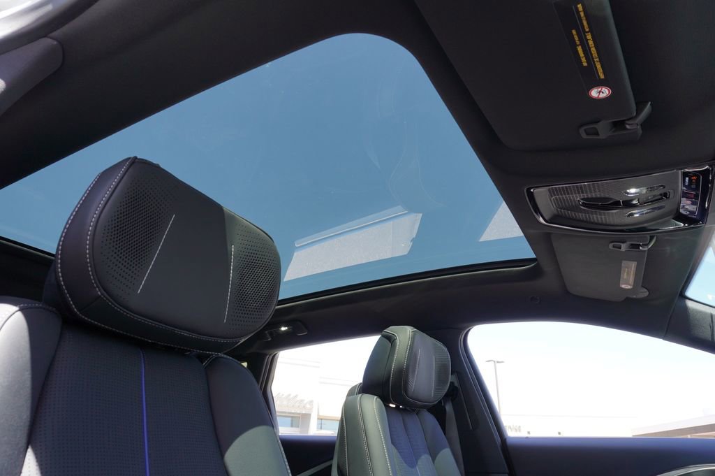 New 2025 Cadillac Lyriq Luxury image 12