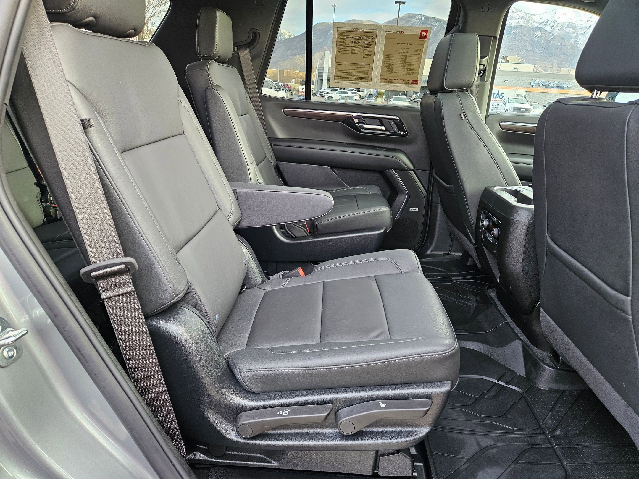 Used 2025 Chevrolet Tahoe Z71 w/ Z71 Off-Road Package image 31