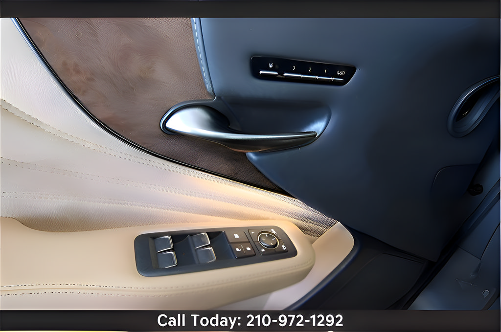 Used 2022 Lexus LS 500 RWD image 22