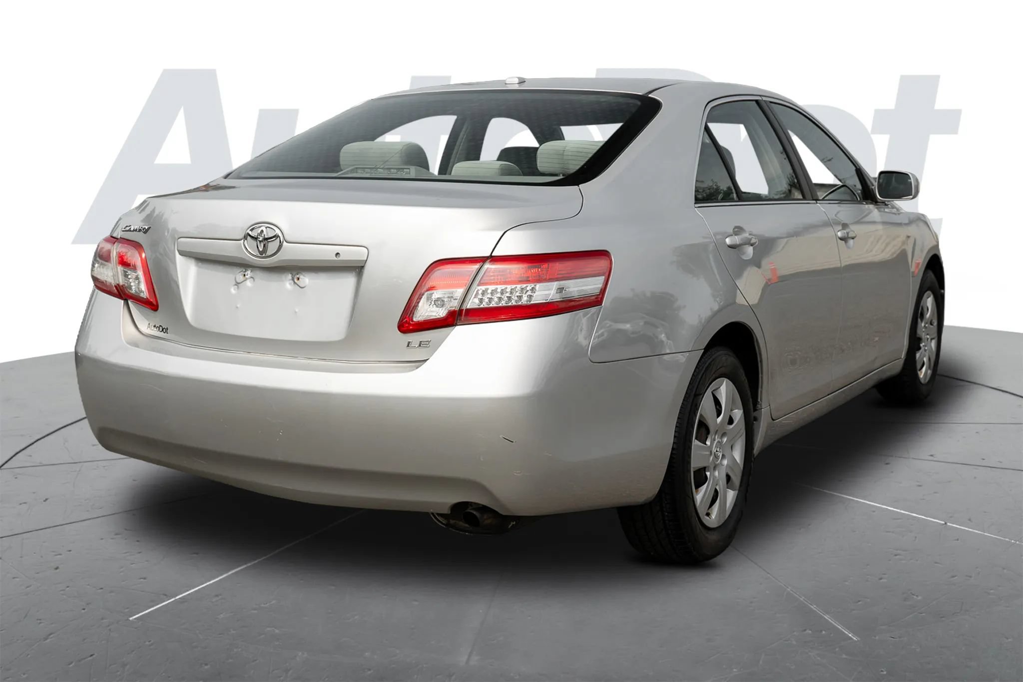 Used 2011 Toyota Camry LE FWD image 3
