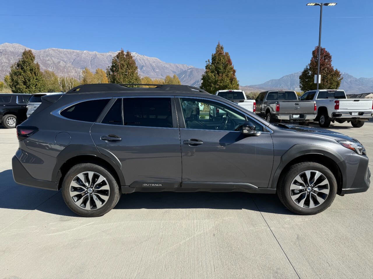Used 2024 Subaru Outback Limited image 2