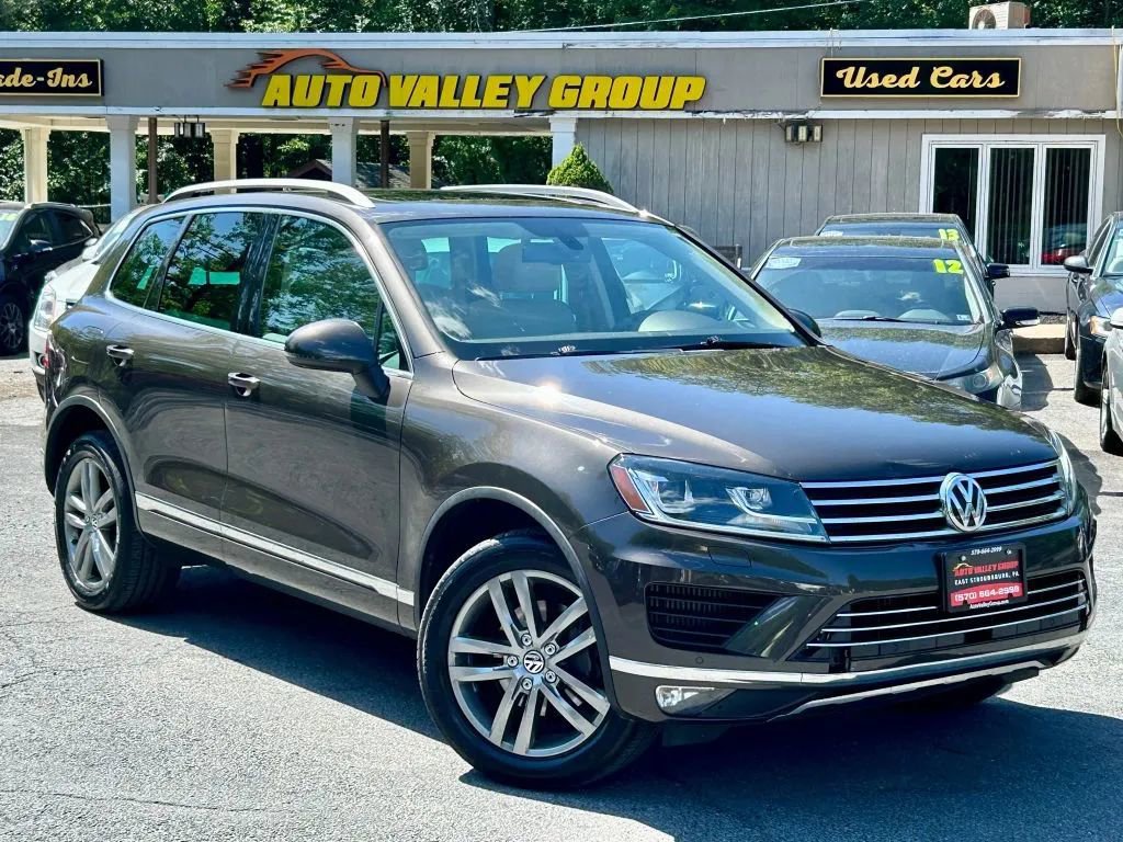 Used 2016 Volkswagen Touareg TDI AWD/4WD image 1