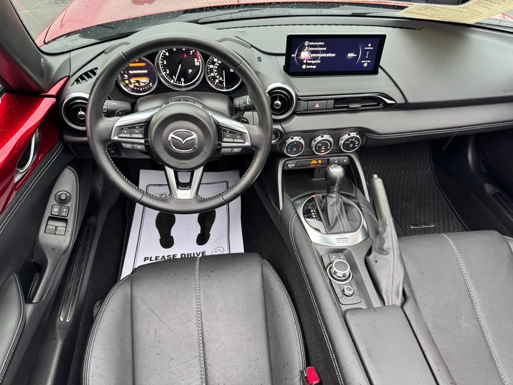 Used 2024 MAZDA MX-5 Miata RF Grand Touring RWD image 19