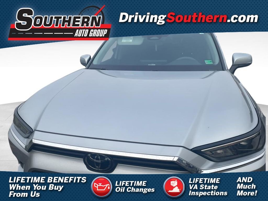 Used 2024 Toyota Grand Highlander XLE image 1