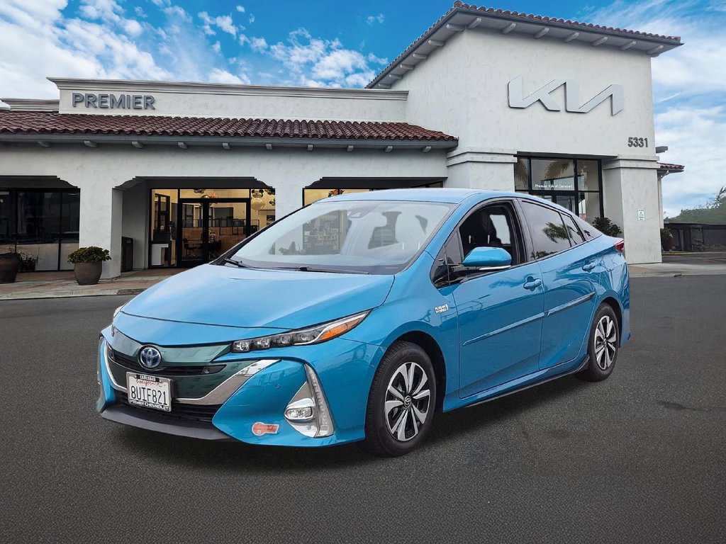 Used 2017 Toyota Prius Prime Advanced w/ Carpet Mat Package FWD image 4