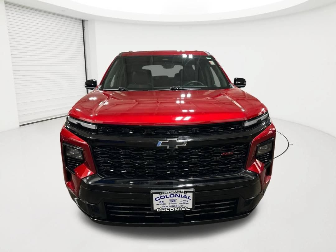Used 2024 Chevrolet Traverse RS AWD/4WD image 2