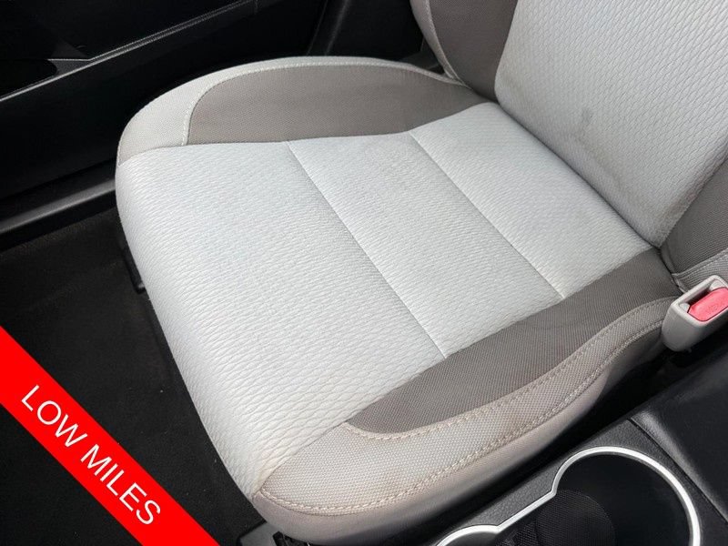 Used 2018 Toyota Corolla LE FWD image 28