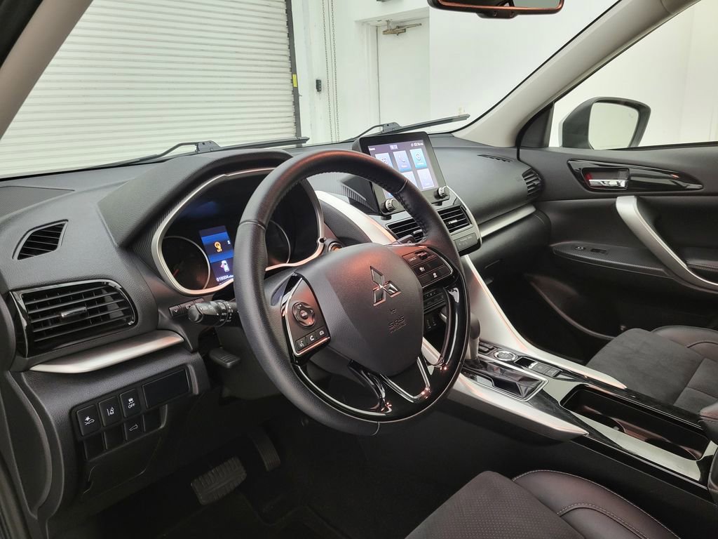 Used 2025 Mitsubishi Eclipse Cross SE image 27