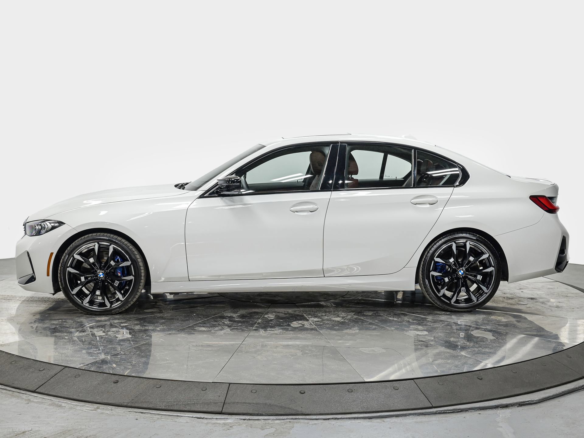 Used 2025 BMW M340i xDrive image 2
