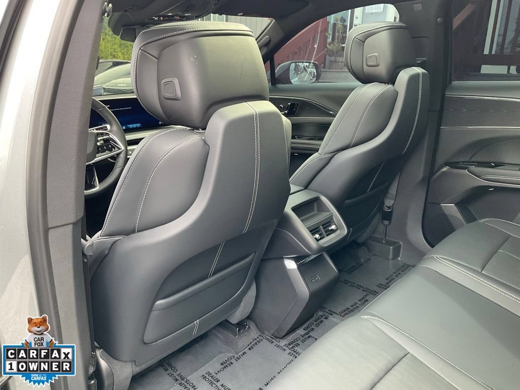 Used 2024 Cadillac Lyriq Sport RWD image 33