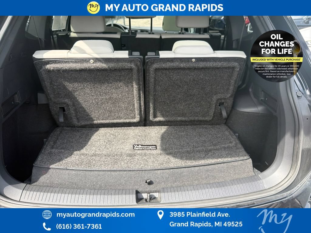 Used 2020 Volkswagen Tiguan SE R-Line w/ 3rd Row Seat Package AWD/4WD image 25