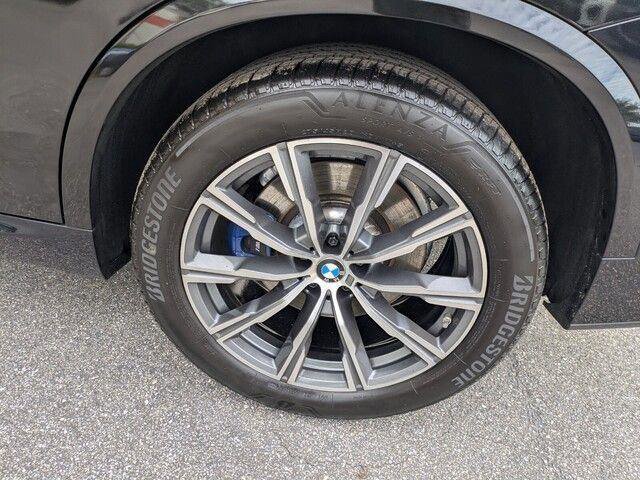 Used 2021 BMW X5 M50i AWD/4WD image 19