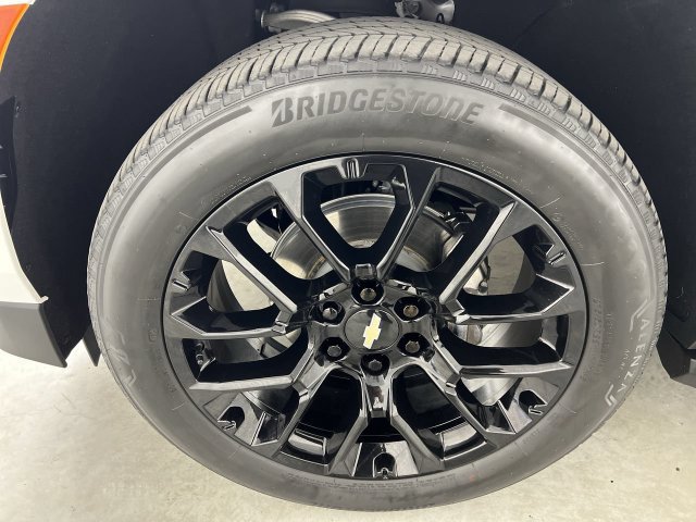 Certified 2024 Chevrolet Tahoe LT w/ Luxury Package AWD/4WD image 34