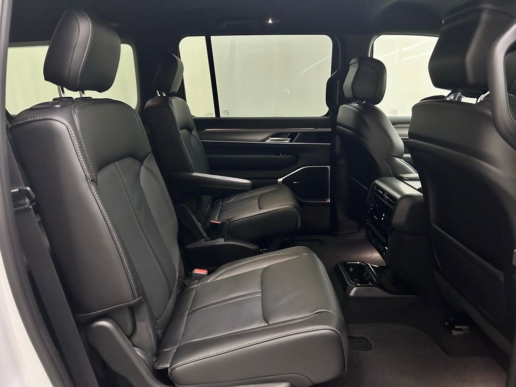New 2026 Jeep Grand Wagoneer L 4WD image 17