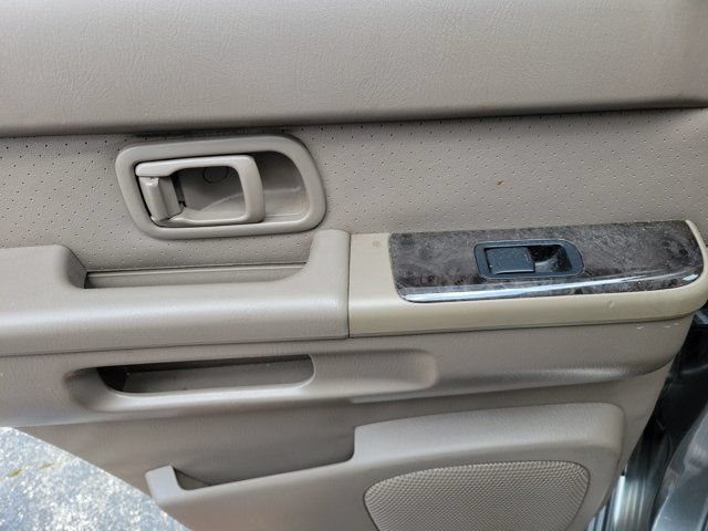 Used 2004 Nissan Pathfinder LE Platinum RWD image 15