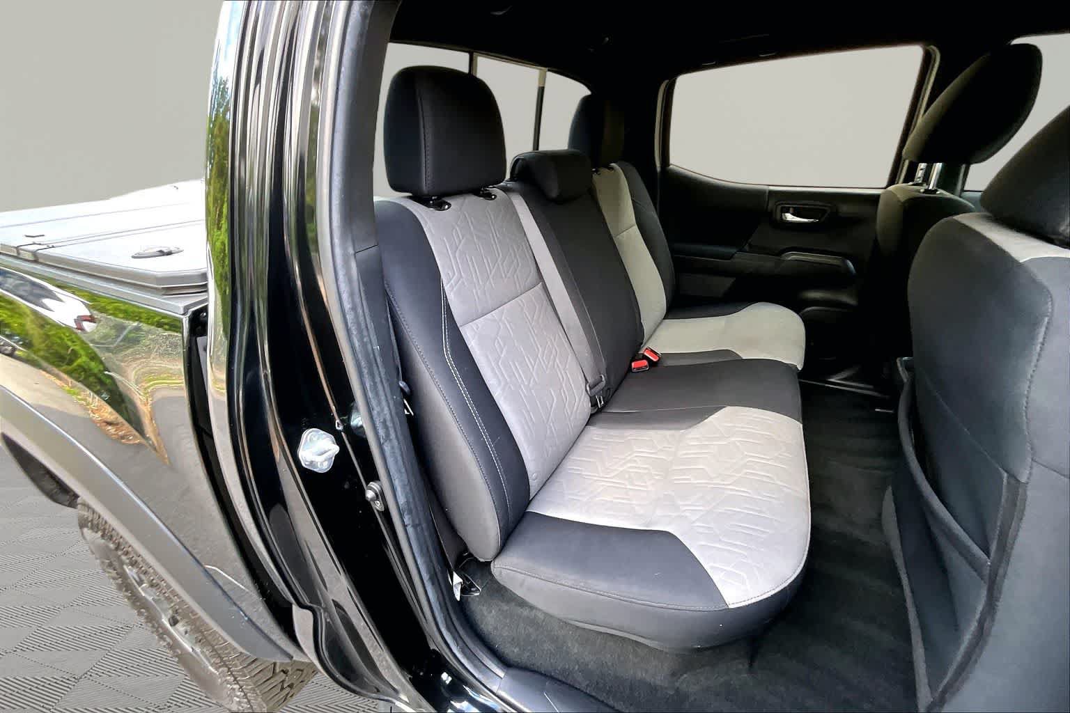 Used 2023 Toyota Tacoma TRD Off-Road AWD/4WD image 19