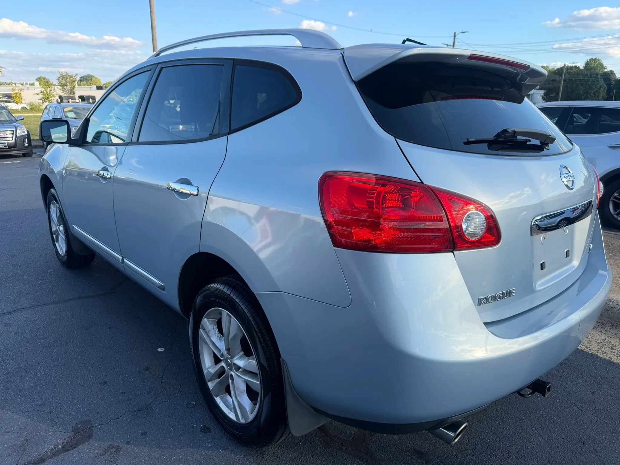 Used 2013 Nissan Rogue SV FWD image 5