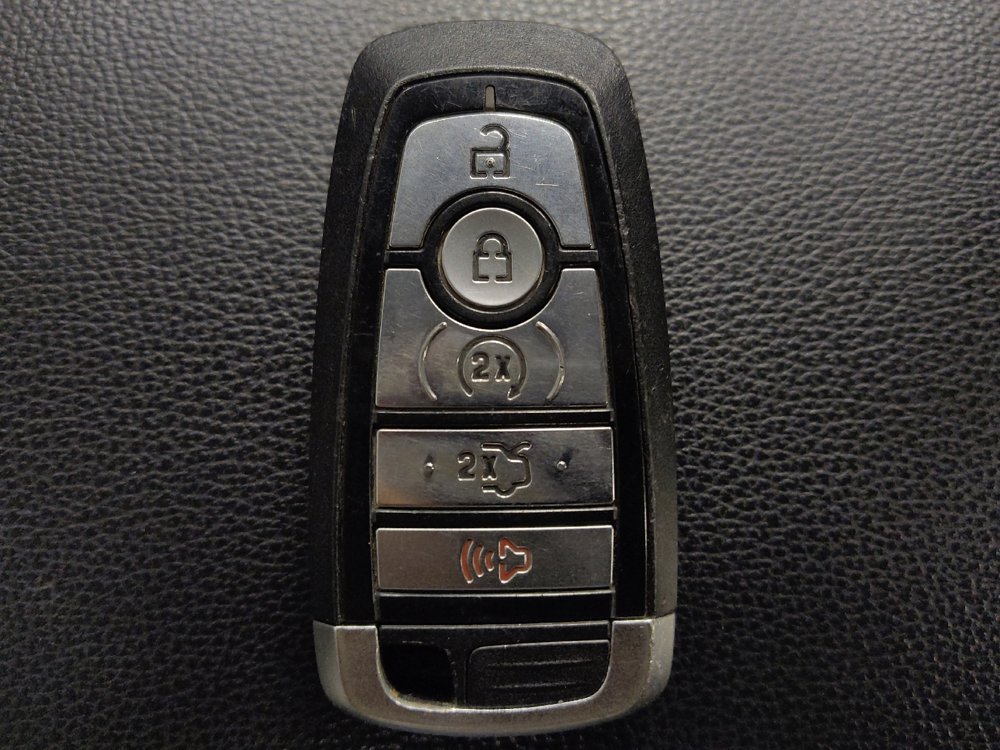 Used 2019 Ford Fusion SEL FWD image 32