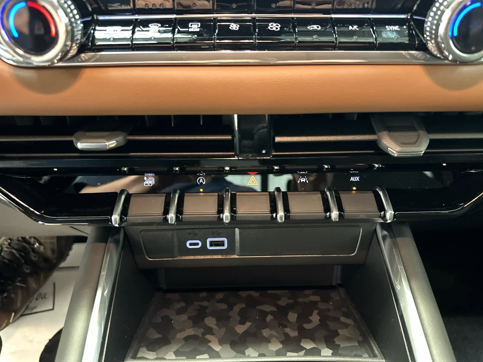 New 2026 GMC Canyon AT4 image 18