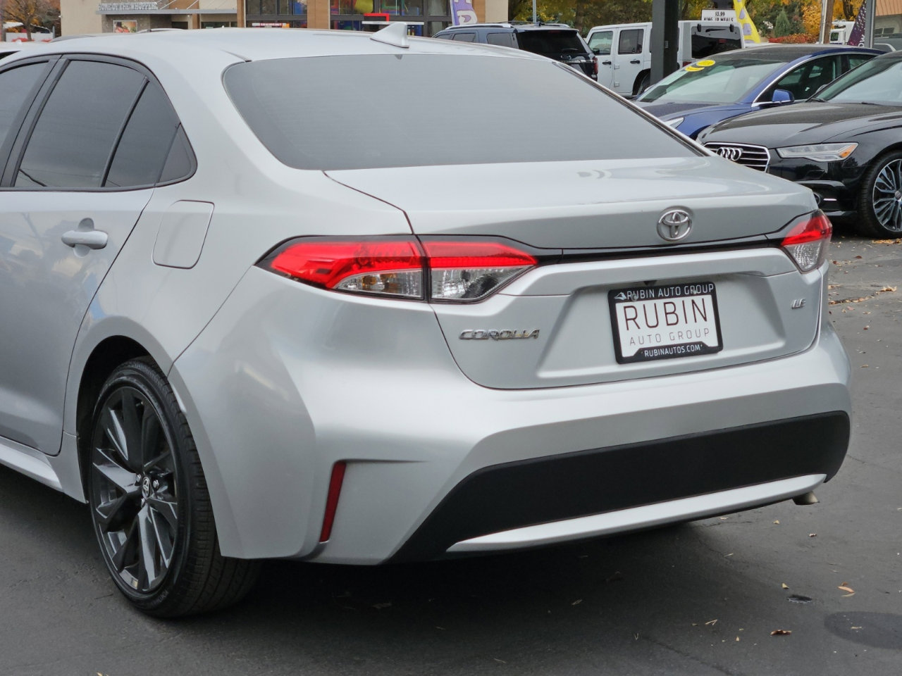 Used 2021 Toyota Corolla LE image 17